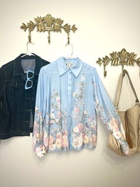 Rachel Zoe Light Blue Floral Button-Up Blouse M